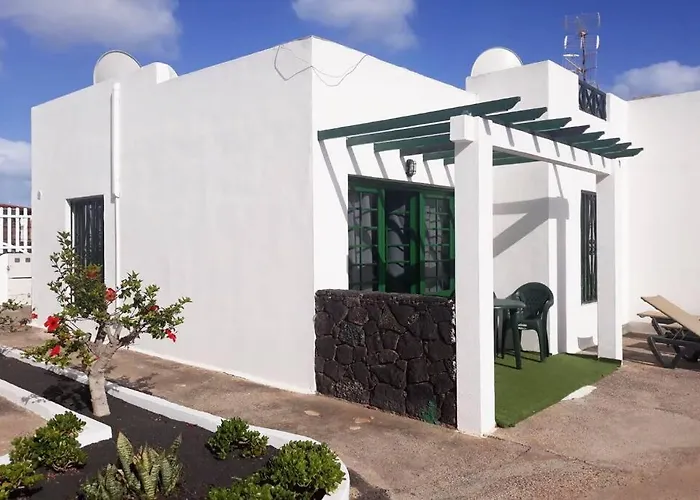 Relax & Pool Next To The شقة *