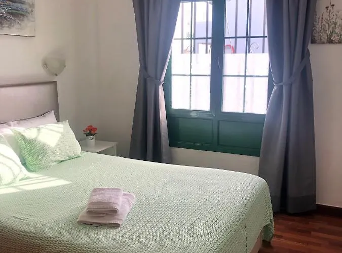 Relax & Pool Next To The Puerto del Carmen (Lanzarote)