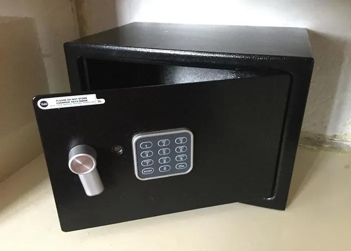 Relax & Pool Next To The Апартаменты