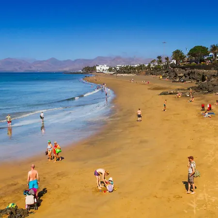 Apartmán Relax & Pool Next To The *